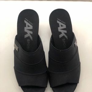 NWOT, Anne Klein Sport black wedge - 6.5.
